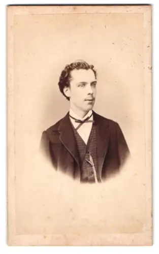 Fotografie Doctor L. Psenner, Wien, Josefstädter Strasse 21, Porträt von Anton Wehofer im Jahr 1870, geb. 20.09.1852