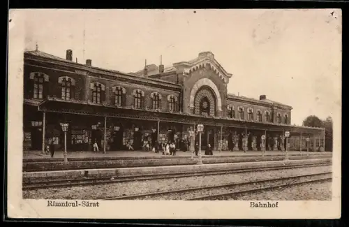 AK Rimnicul-Sarat, Bahnhof von der Gleisseite