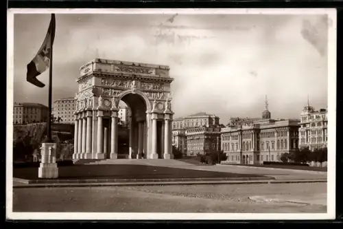 AK Genova, Monumento ai Caduti