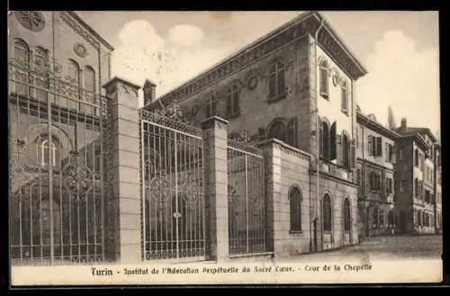 AK Turin, Institut de l`Adoration Perpétuelle du Sacré Coeur, Cour de la Chapelle