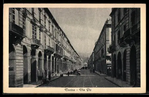 AK Torino, Via Po con edifici storici e strada animata
