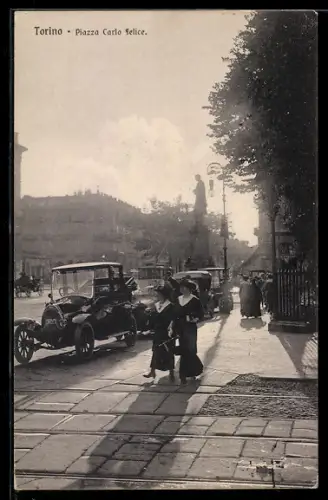 AK Torino, Piazza Carlo Felice con automobili e passanti
