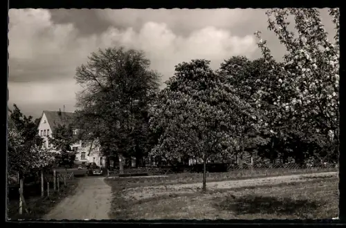 AK Kaiserslautern /Pfalz, Bremerhof, Gebäude, Parkanlage