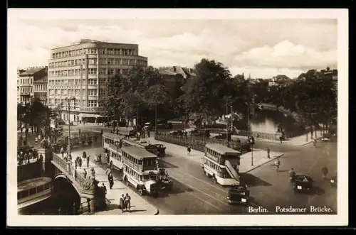 AK Berlin-Tiergarten, Autobusse auf der Potsdamer Brücke