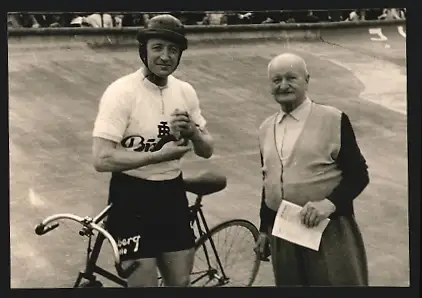 19 Fotografien Deutsche Steher-Meisterschaft 1956, Fahrrad Rennen