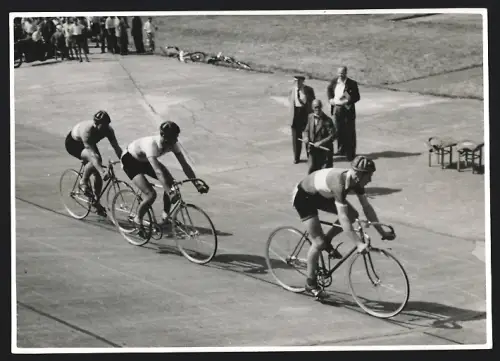 Fotografie Ansicht Frankfurt / Main, Fahrrad Radrennen im Stadion