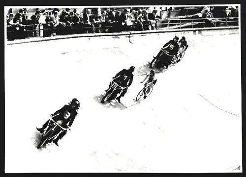 Fotografie Ansicht Frankfurt / Main, Steherrennen mit Schrittmacher, Fahrrad