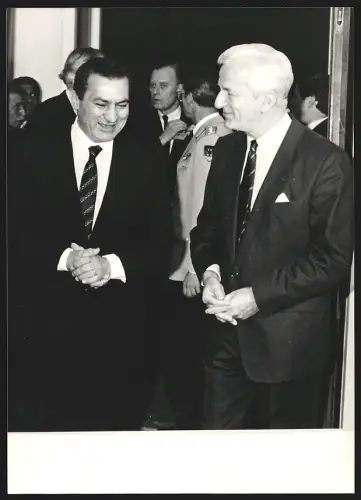 Fotografie Bundespräsident Richard Weizsäcker und Husni Mubarak, der Staatspräsident von Ägypten