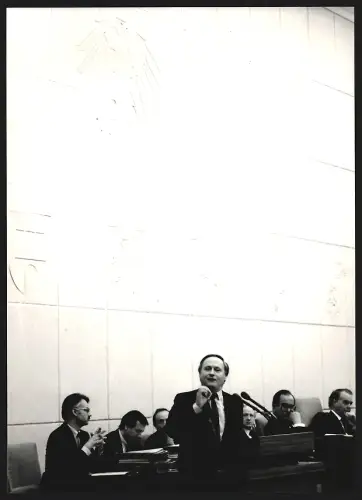 Fotografie Oskar Lafontaine an einem Rednerpult