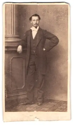 Fotografie Fotograf und Ort unbekannt, Ferdinand Seiz im Porträt