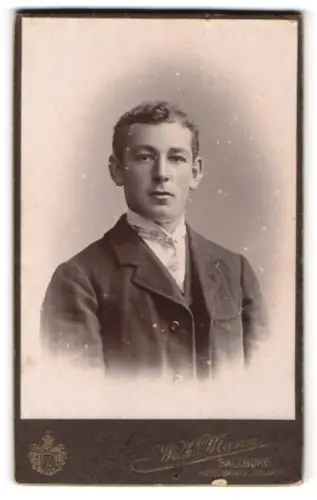 Fotografie Wilhelm Mann, Salzburg, Hotel Bristol, Johann Elsenwenger im Porträt