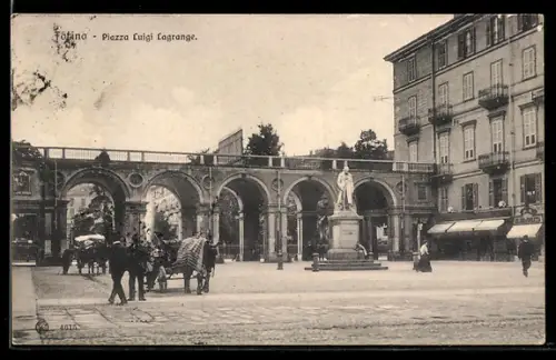 AK Torino, Piazza Luigi Lagrange mit Denkmal und Pferdekutschen