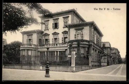 AK Torino, Via Pio V 36, elegante edificio residenziale