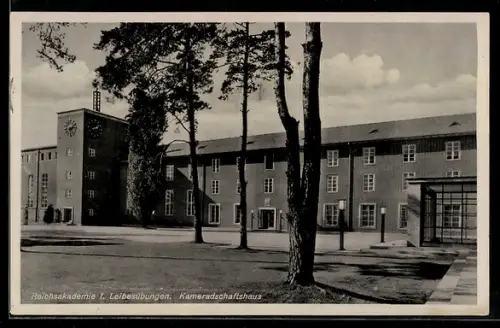 AK Berlin-Charlottenburg, Reichsakademie f Leibesübungen, Kameradschaftshaus
