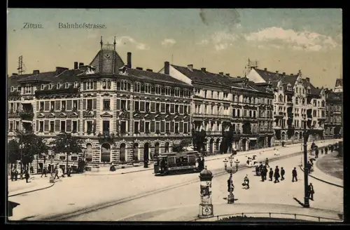AK Zittau, Bahnhofstrasse mit Strassenbahn