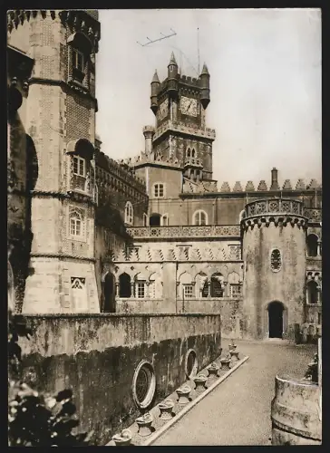 Fotografie unbekannter Fotograf, Ansicht Cintra, Schloss Contra, Palácio Nacional da Pena