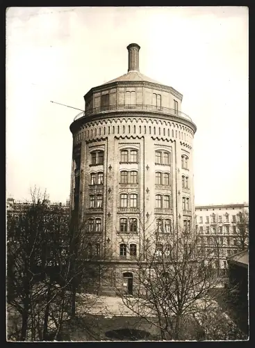 Fotografie unbekannter Fotograf, Ansicht Berlin, Wasserturm Belforter Str. welches als Kinderheim genutzt wurde