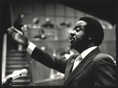 Fotografie US-Bürgerrechtler Ralph Abernathy bei einer Rede