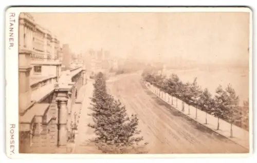 Fotografie Robert Tanner, Romsey, Ansicht London, Blick auf Thames Embankment