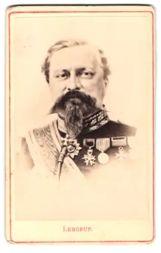 Fotografie Edmond Leboeuf, Marschall von Frankreich mit Orden, Beteiligt am Krimkrieg und Sardinischer Krieg