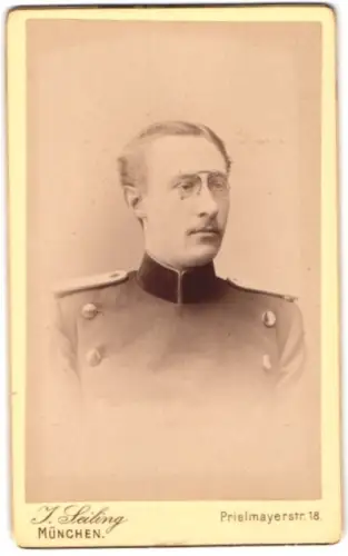 Fotografie J. Seiling, München, Portrait Freiherr Victor von Lepel, 1918 in Russland gefallen