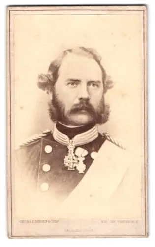 Fotografie Georg E. Hansen & Co., Kopenhagen, König Christian IX. von Dänemark in Uniform mit Halsorden