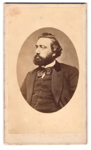 Fotografie Portrait Leon Gambetta, franzöischer Staatsmann der 3. Repbulik