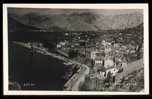 AK Kotor, Panorama der Altstadt und des Hafens
