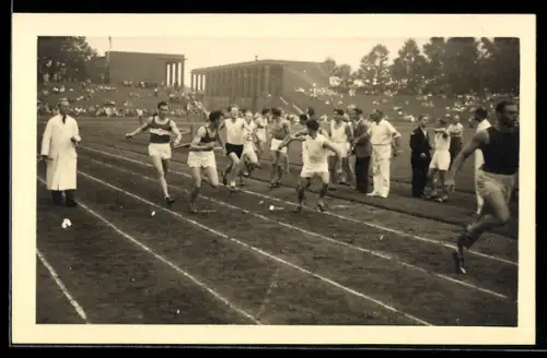 Foto-AK Staffelübergabe beim Staffellauf