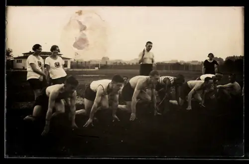 Foto-AK Läufer in Startposition