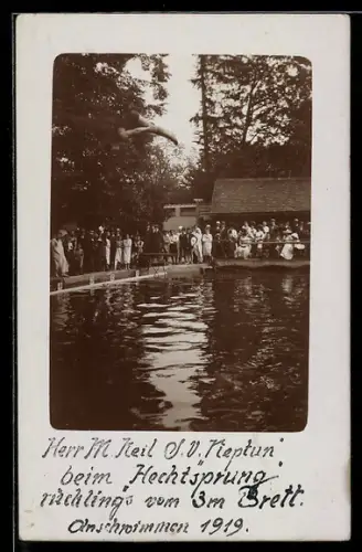 AK Mann beim Hechtsprung ins Schwimmbad, Wassersport