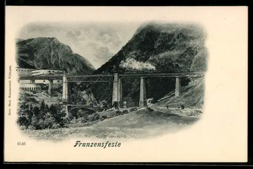 AK Franzensfeste, Eisenbahnbrücke mit vorüberfahrendem Zug