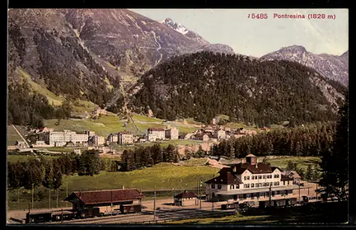AK Pontresina, Bahnhof mit Ortschaft und Alpen