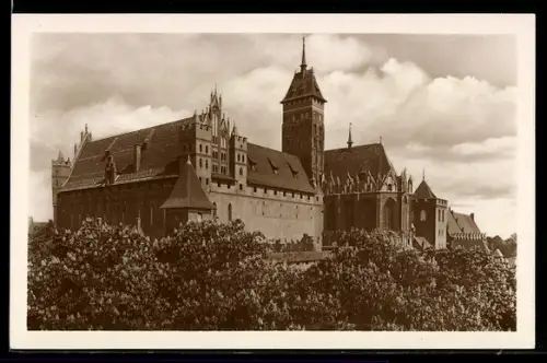 AK Marienburg / Malbork, Hochschloss, Südost-Ansicht