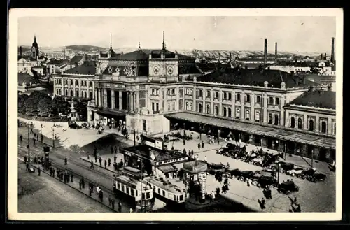 AK Brünn / Brno, Bahnhof mit Strassenbahnhaltestelle
