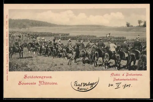 AK Infanteriedéfilé der schweizer Soldaten
