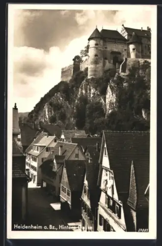 AK Heidenheim a. Bz., Hintere Gasse mit Burg