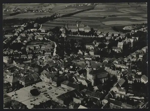 Fotografie Walter Hahn, Dresden, Ansicht Bischofswerda, Blick auf einen Platz aus der Luft