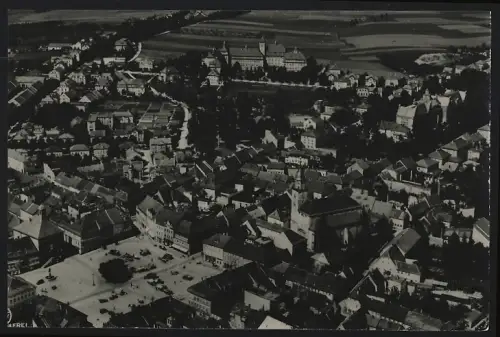Fotografie Walter Hahn, Dresden, Ansicht Bischofswerda, Ortsansicht mit Kirche aus der Luft