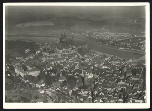 Fotografie Walter Hahn, Dresden, Ansicht Meissen /Elbe, Wohnsiedlung, Park und Dom aus der Luft