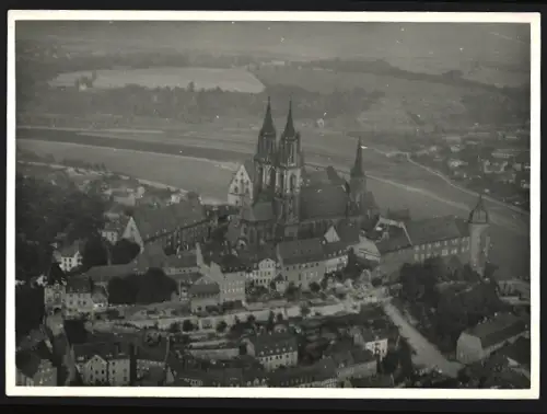 Fotografie Walter Hahn, Dresden, Ansicht Meissen /Elbe, Ansicht des Doms aus der Luft