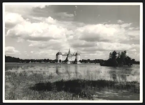 Fotografie Walter Hahn, Dresden, Ansicht Moritzburg, Panorama mit Schloss Moritzburg