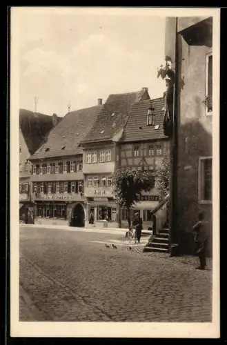 AK Ochsenfurt a. Main, Marktplatz mit Hotel Schnecke