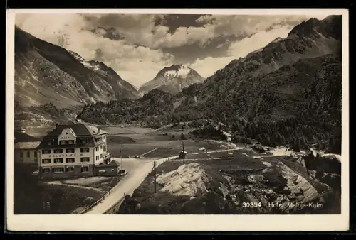 AK Maloja, Hotel Maloja-Kulm mit Bergen