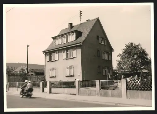Fotografie Ansicht Offenbach a. M., Wohnhaus mit drei Etagen