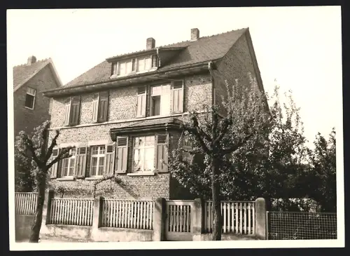 Fotografie Ansicht Offenbach a. M., städtisches Wohnhaus aus Backsteinen
