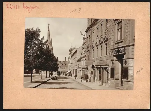 Fotografie Brück & Sohn, Meissen, Ansicht Burgstädt, Lichtspielhaus am Marktplatz mit Kirchturm im Hintergrund