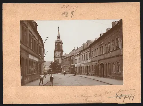 Fotografie Brück & Sohn, Meissen, Ansicht Frauenstein, Strassenansicht mit Läden und Blick zum Marktplatz