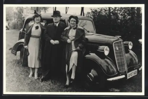 Foto-AK Auto Opel 6 Pullmann, Limousine mit Kfz-Kennzeichen Berlin
