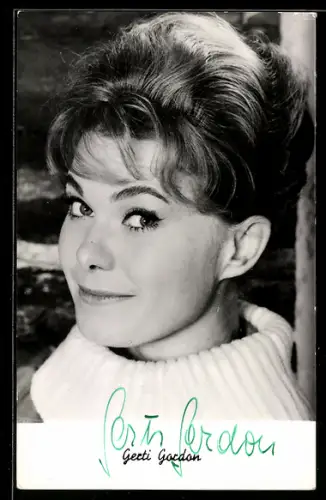 AK Schauspielerin Gerda Gordon im Porträt, Autograph